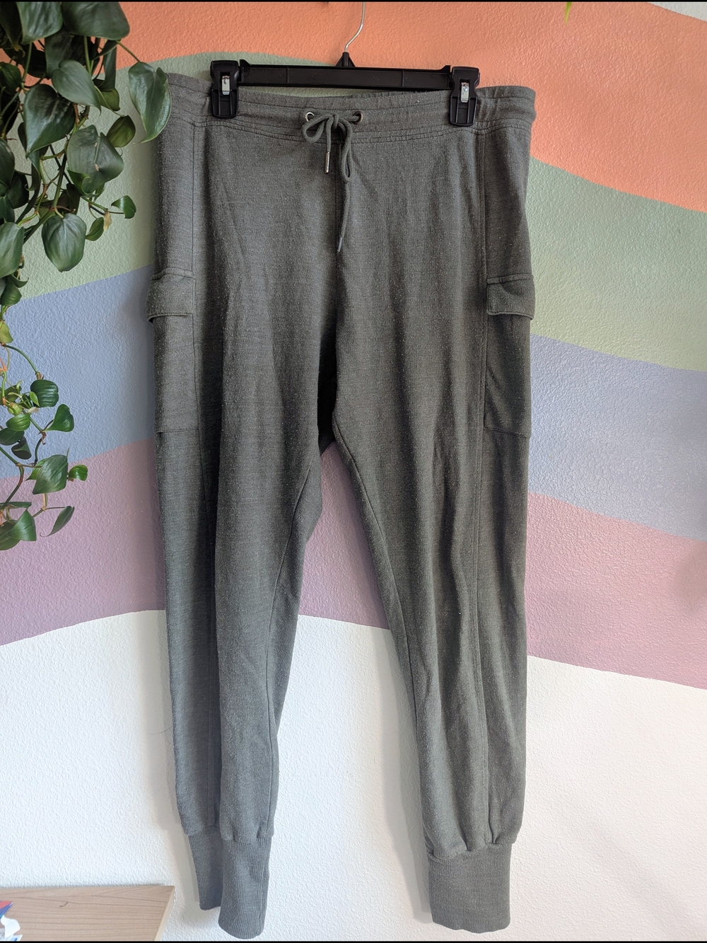 Kyodan Olive Cargo Drawstring Joggers Medium